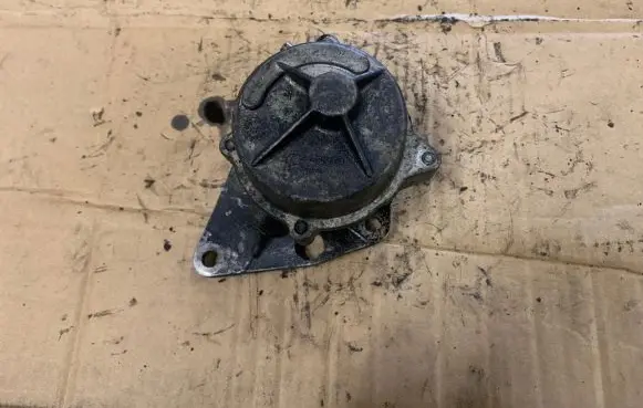 Peugeot Partner Vacuum pump 72264600