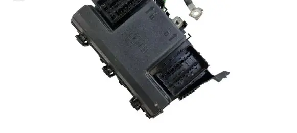 Ford Fusion II Fuse module HG9T14A301 HG9T14A301AB G2811