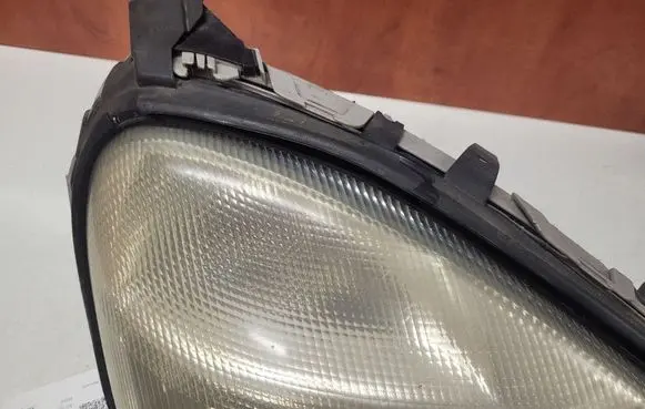 Mercedes-Benz A W168 Headlight/headlamp 0301152202 70898 A1688200261