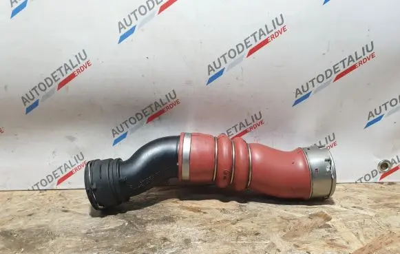 BMW 5 F10 F11 Intercooler hose/pipe 7583728 1371753728