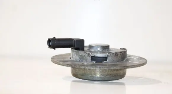 Audi A3 S3 8P Camshaft vanos timing valve 06J109259A