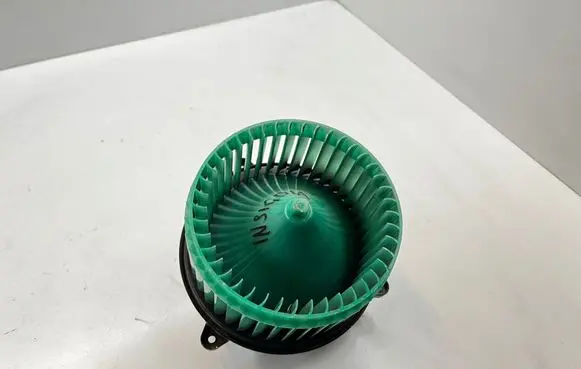 Opel Insignia A Heater fan/blower 5242673301 A082320817 A0823208173