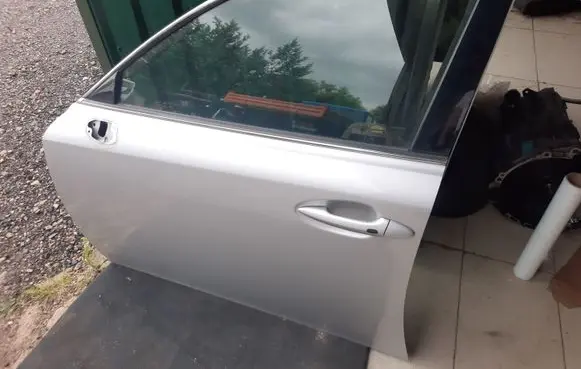 Lexus IS 220D-250-350 Front door 1G1