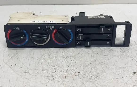 BMW 5 E34 Climate control unit E346411 8351110 8351115