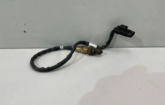BMW 3 F30 F35 F31 Lambda probe sensor 8631047