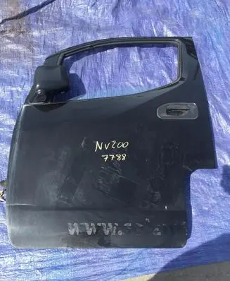 Nissan NV200 Front door