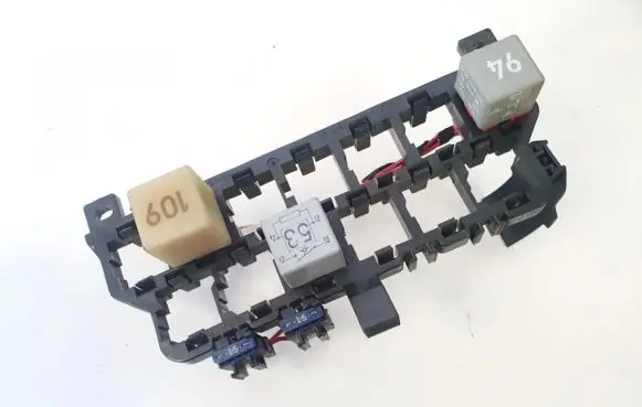 Volkswagen Golf IV Fuse box set 8d0937503e