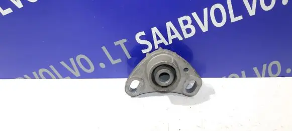 Volvo V70 Engine mount bracket 8666204
