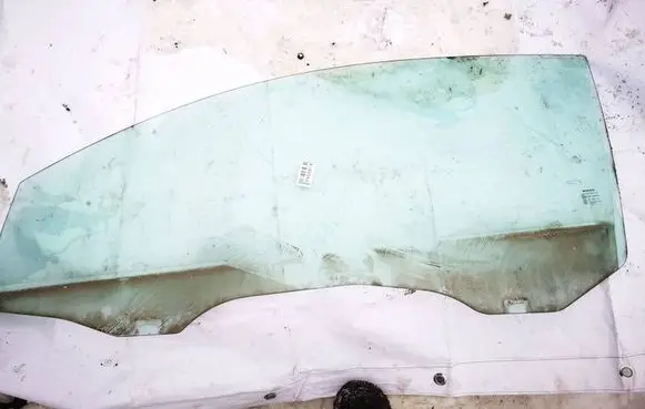 Volvo C30 Front door window glass four-door AS2