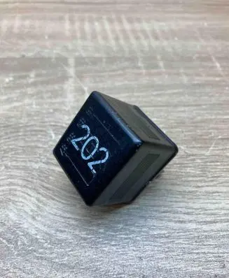 Audi A4 S4 B5 8D Other relay 8A0951253 899587 202