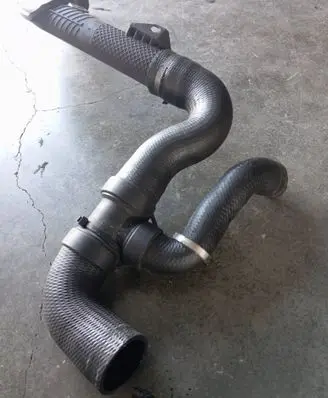 Intercooler hose/pipe