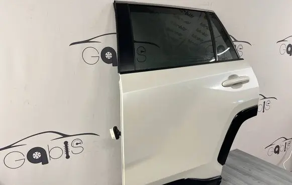 Toyota RAV 4 (XA50) Rear door 