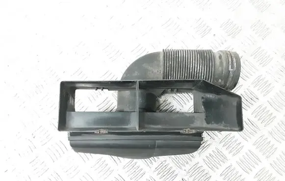 Audi Q3 8U Air intake duct part 1KD805962 8U0129618C