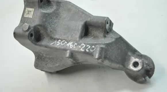 Mercedes-Benz E W212 Engine mounting bracket A6512233504