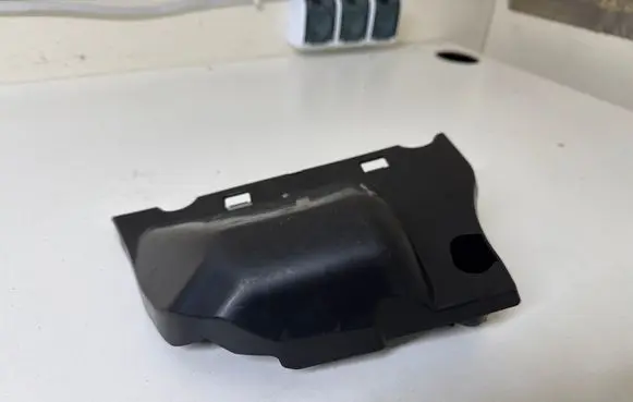 Dashboard lower bottom trim panel