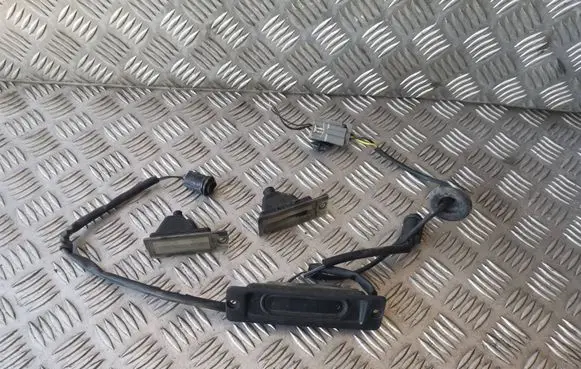 Volvo S60 Tailgate opening switch 30634364