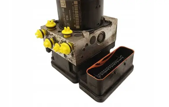 Skoda Octavia Mk3 (5E) ABS Pump 