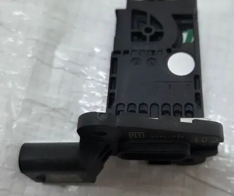 Opel Astra K Mass air flow meter 12671620