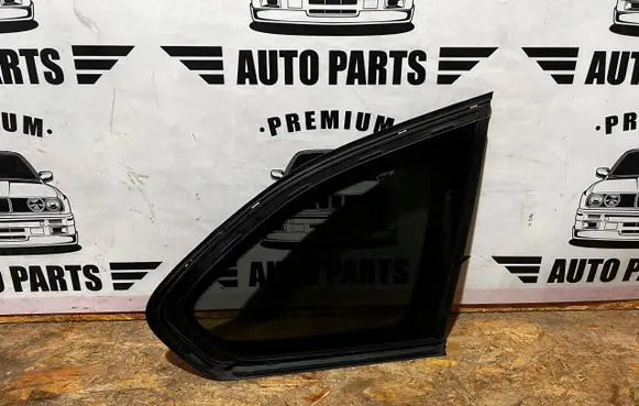 BMW X1 F48 F49 Rear side window 7406870