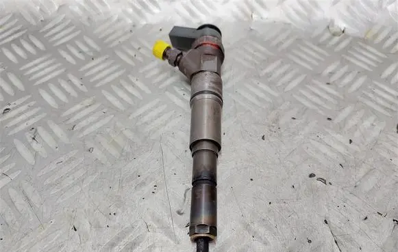 Fuel injector