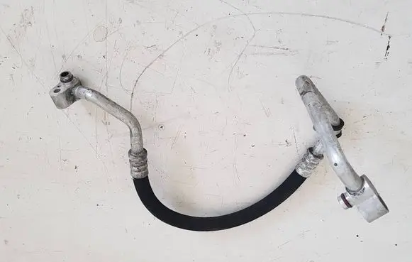 Air conditioning (A/C) pipe/hose