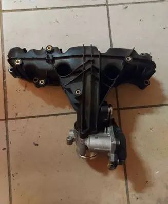 Skoda Yeti (5L) Intake manifold 03L128063K