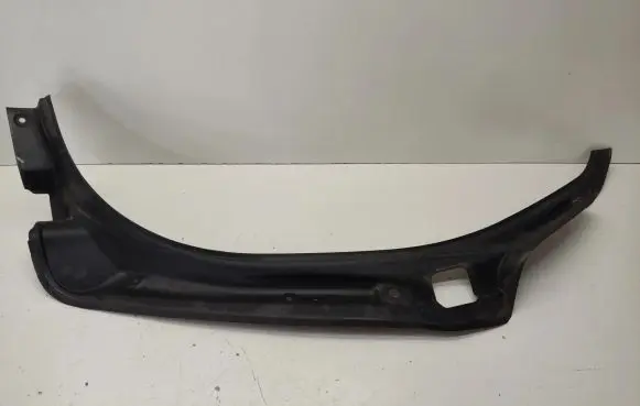 Mercedes-Benz ML W164 Other trunk/boot trim element A1646930133 A1646931533