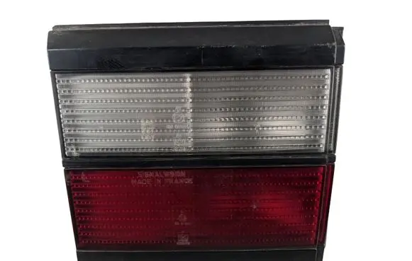 Tailgate rear/tail lights