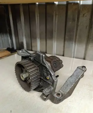 Citroen Xsara Picasso Fuel injection high pressure pump 0445010089