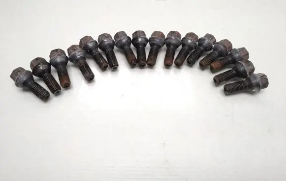 BMW 5 E60 E61 Nuts/bolts 