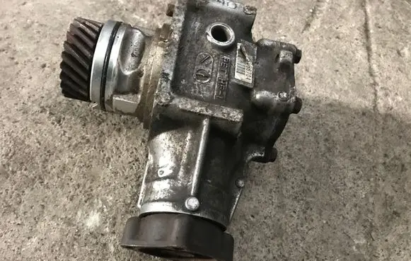 Gearbox transfer box case