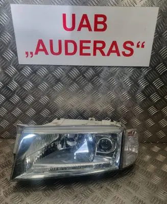 Skoda Octavia Mk1 (1U) Headlight/headlamp 1U1941017P