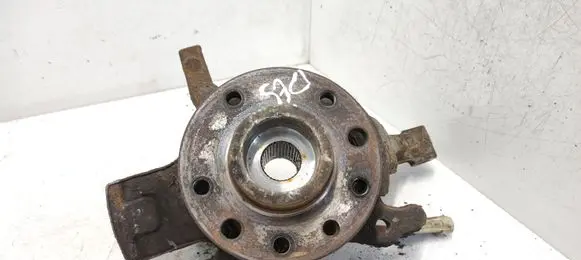 Opel Zafira A Front wheel hub spindle knuckle