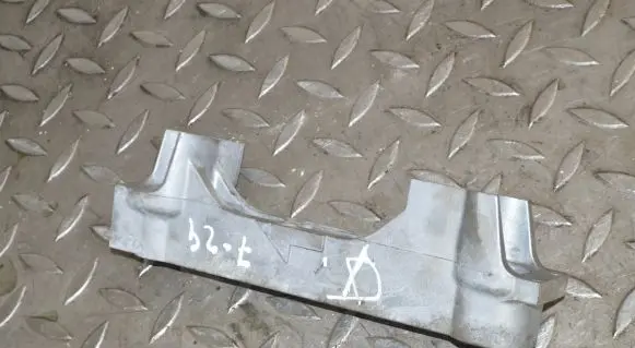 Lexus NX Engine mounting bracket