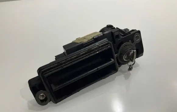 Mercedes-Benz CLS C219 Tailgate/trunk/boot exterior handle A2037500693 708000620 2037500693