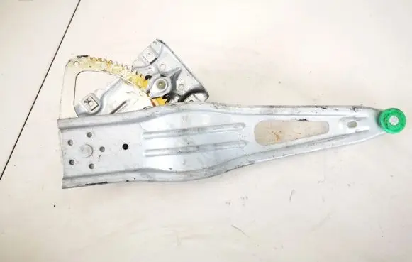 Toyota Yaris Sliding door window regulator with motor