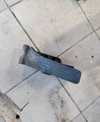 Mercedes-Benz C W204 Accelerator throttle pedal A2043000004