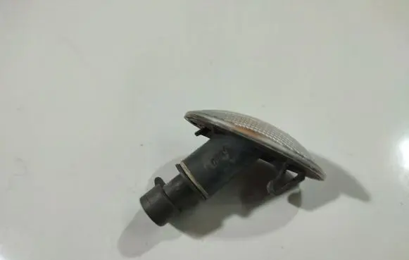 Opel Meriva A Front fender indicator light 13191554