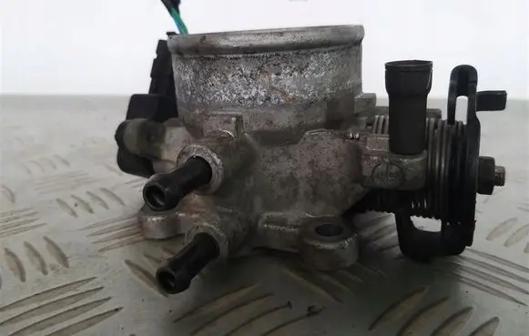 KIA Carens III Throttle body valve 3517022600