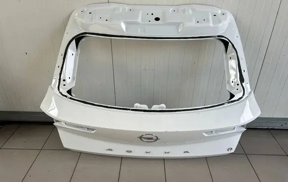 Opel Mokka B Truck tailgate 9837499880