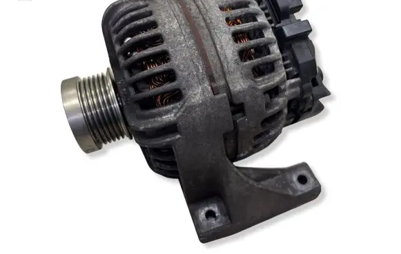 Volvo XC90 Generator/alternator 8676498