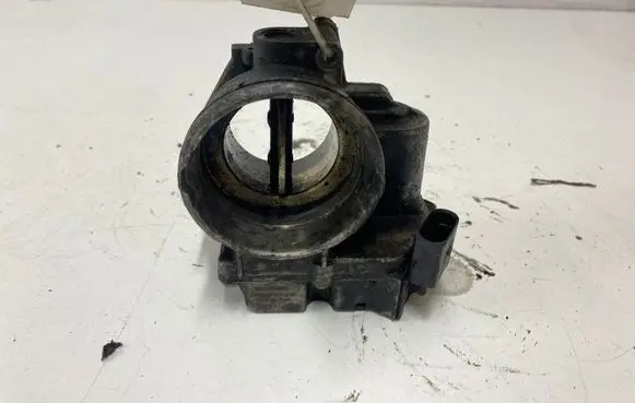 Volkswagen Golf V Throttle valve 03G128063C