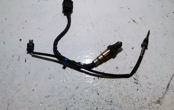 BMW 5 E60 E61 Lambda probe sensor 1928404683 779160003 022656001901