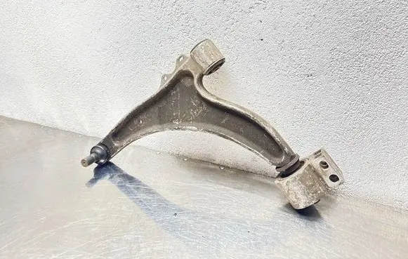 Opel Insignia A Front lower control arm/wishbone 0131221