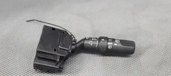 Mazda 3 Fog light switch 17d682