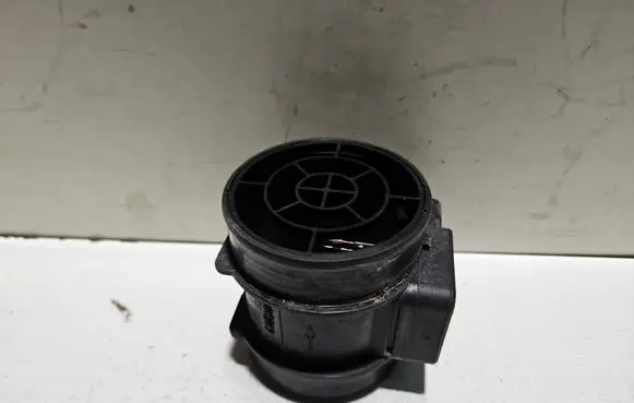 Opel Astra G Mass air flow meter 90530463