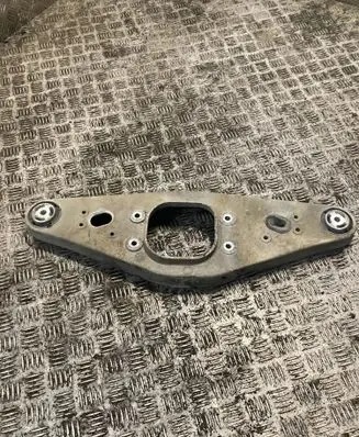 Mercedes-Benz E W211 Rear differential/diff mount bracket A2303521806 2303521806