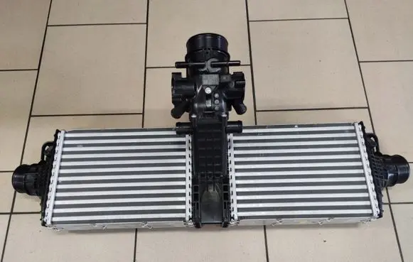 Porsche 911 992 Intercooler radiator 992145805D