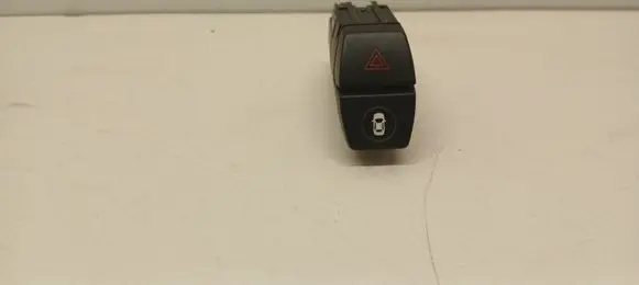 BMW 2 F46 Hazard light switch 6842274 347402026