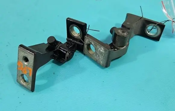 Skoda Superb B8 (3V) Front door hinge set 8X0831407A IMPRK1552007